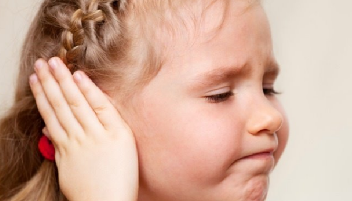 cómo quitar mocos del oído