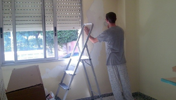 Cómo quitar pintura de las paredes