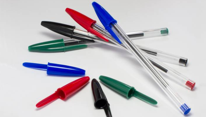 Aprende de manera eficaz cómo quitar tinta de bolígrafos de las manos