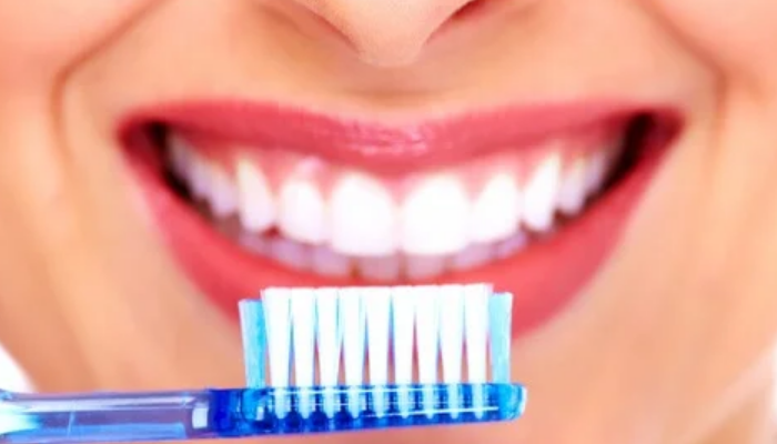 Como quitar manchas en los dientes, trucos efectivos